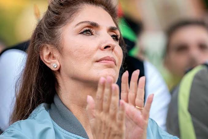 یاسمین پهلوی با اشاره به بمباران اتمی ژاپن خواستار حمله مشابه به ایران شد