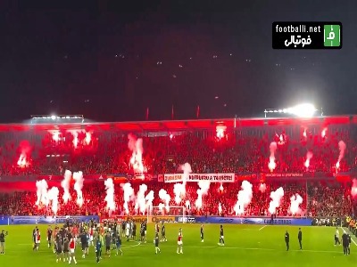 نمایش فوق‌ العاده هواداران اسپارتا پس از شکست