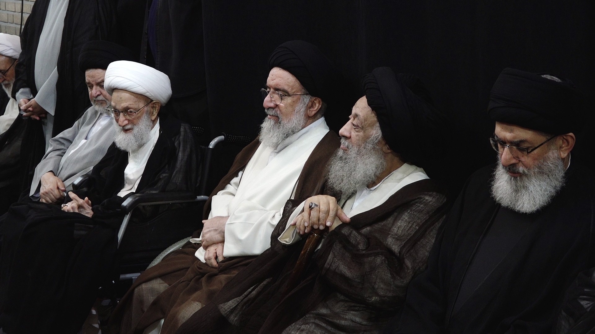 قدردانی چند تن از علما و شخصیت‌ها از نماینده آیت الله سیستانی درقم