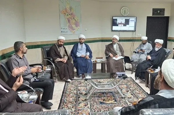 حوزه علمیه باید در مسئله عفاف و حجاب نقش راهبری ایفا کند