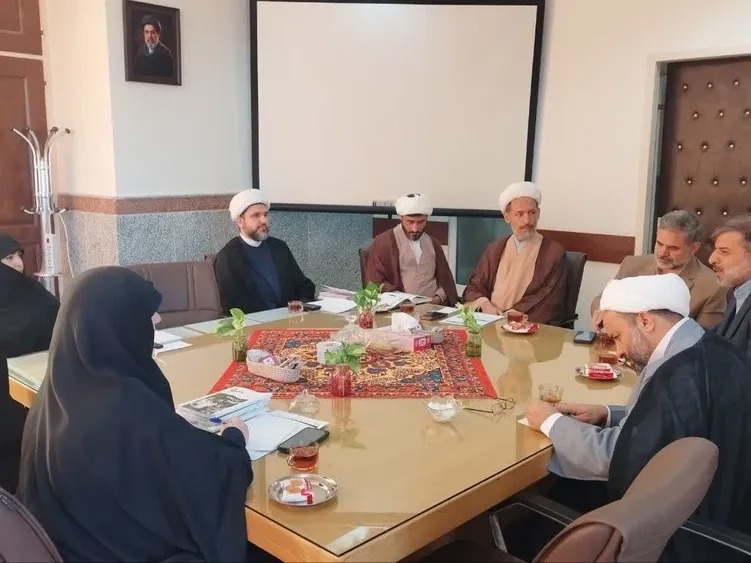تقویت پیوند «تبلیغ» و «پژوهش»؛ گامی به سوی هم‌افزایی و حل مسائل کلان در حوزه‌های خواهران