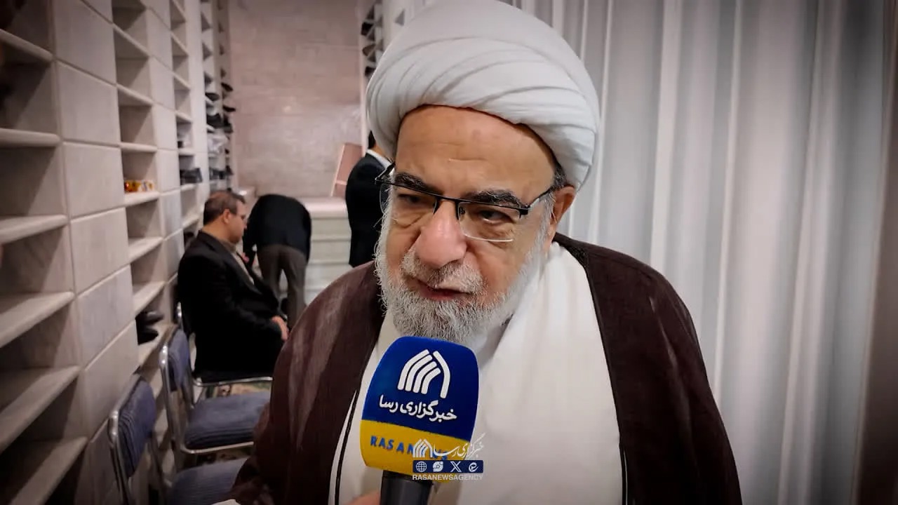 حوزه علمیه باید با ورود به مسائل روز، پاسخگوی نیازهای نظام اسلامی باشد
