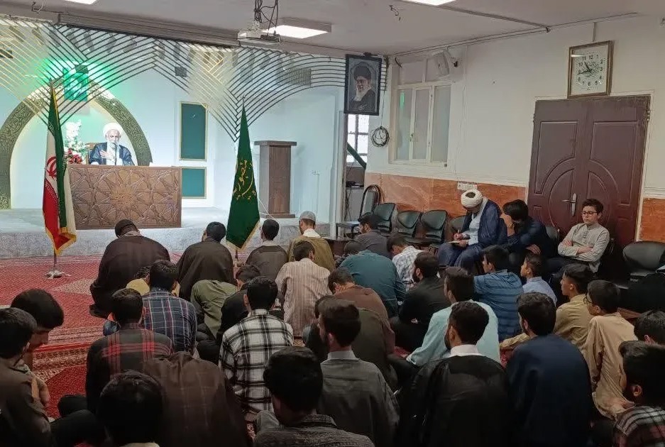 آیین افتتاحیه سال تحصیلی مدرسه علمیه منصوریه شیراز برگزار شد