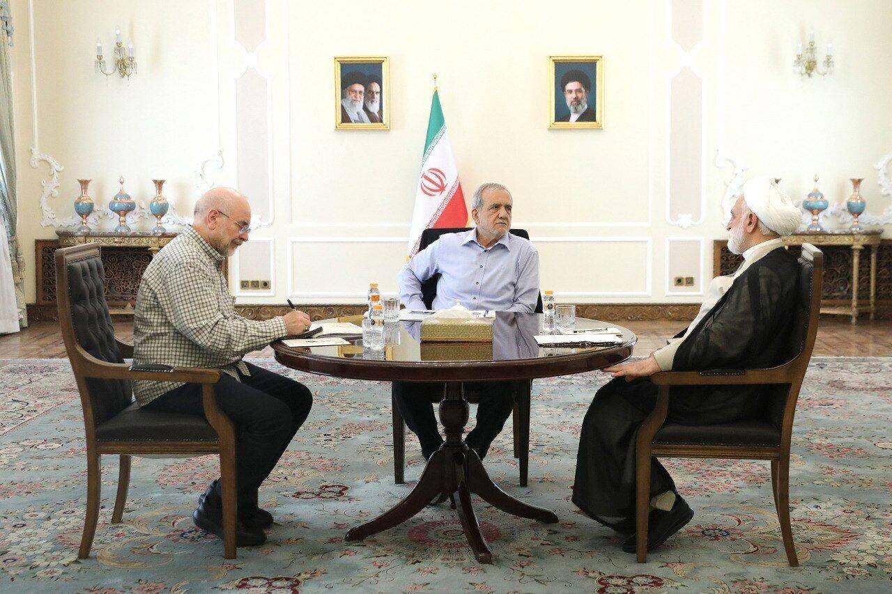 تأکید سران قوا بر تحکیم وحدت ملی و صیانت از اقتدار ایران