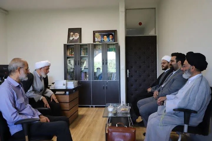 دیدار اساتید دوره تربیت مدرس وصیت‌نامه‌نویسی با مدیر حوزه علمیه آذربایجان شرقی+ تصاویر