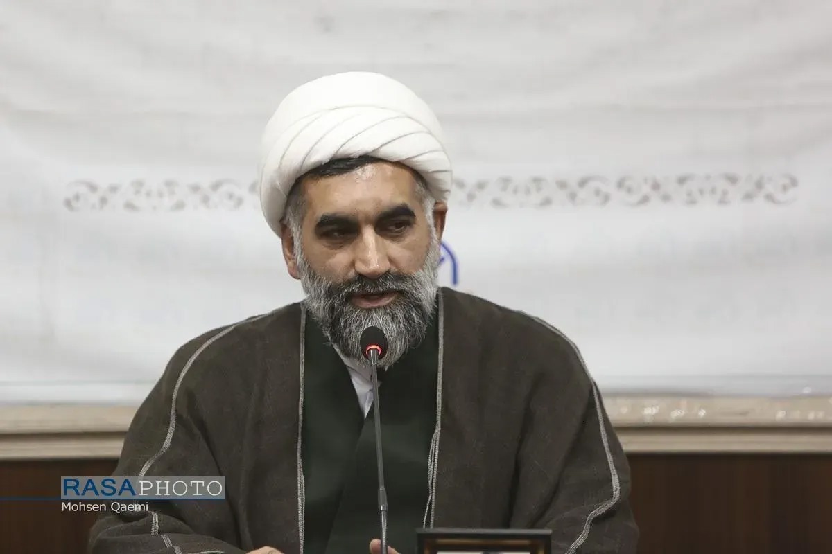 تقویت مبانی فکری، راهکار اساسی مقابله با آسیب‌های اعتقادی است