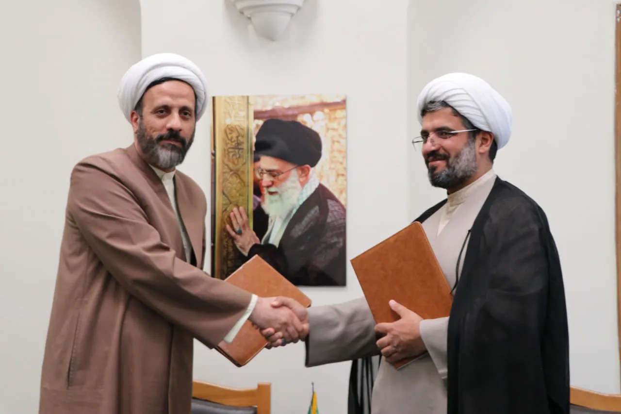 امضای تفاهم نامه بین دبیرخانه شورای عالی حوزه خراسان و دانشگاه رضوی