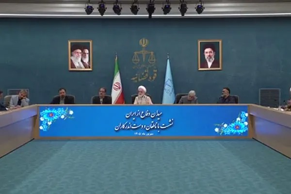 بازدارندگی دادگاه علنی، فراتر از حبس