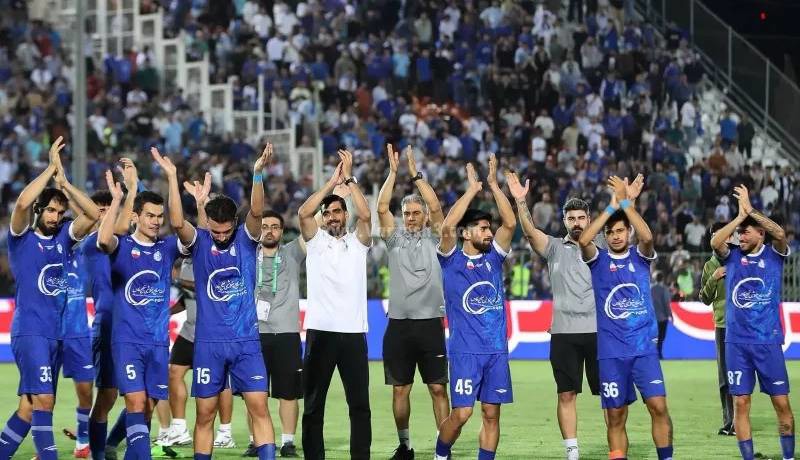 ایسلندی چسبناک پس از سه هفته