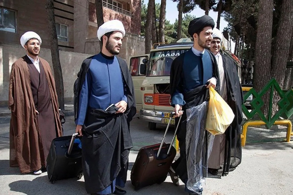 زبان دیروز، مخاطب امروز