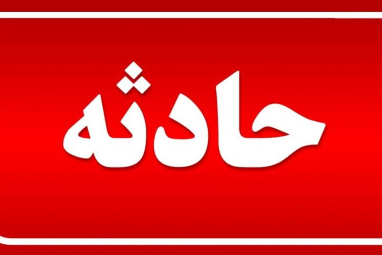 تصادف شدید پژو پارس با کشنده متوقف در قم؛ وخامت حال راننده