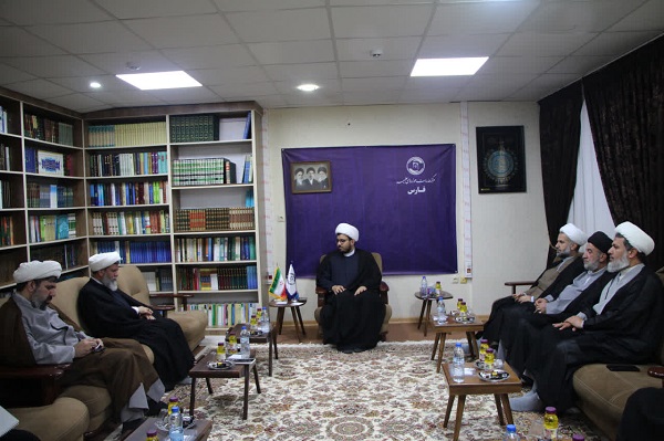 باند باج‌نیوزها با اخاذی تصویری از خانواده مسؤولان منهدم شد