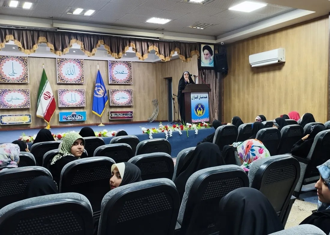 برگزاری اردوی خدام نوجوان آستان مقدس شاهچراغ با محوریت بصیرت افزایی