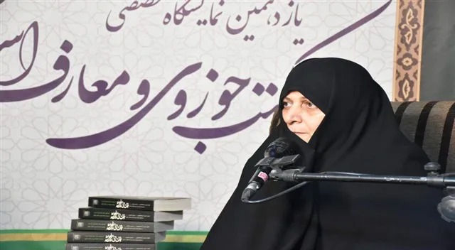 لزوم تقویت فرهنگ ماندگار  کتابخوانی در خانواده و جامعه