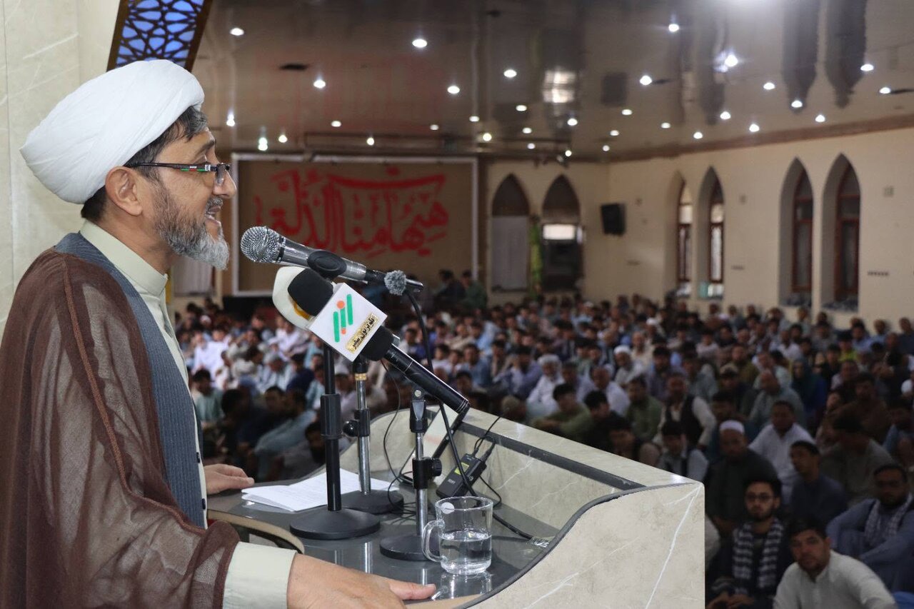امام جمعه مزارشریف: حاکمیت باید دانشگاه بسازد نه اینکه درب آن را ببندد