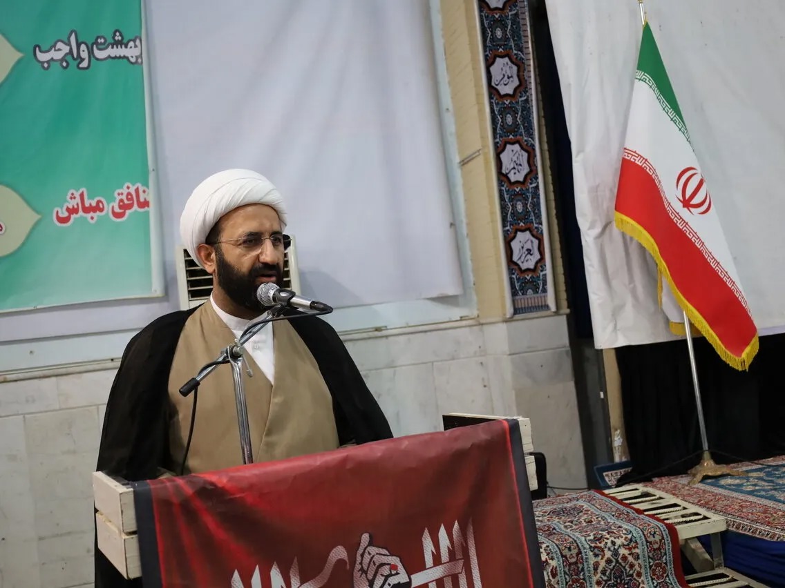 طلاب خود را برای نقش‌آفرینی موثر در این کارزار تمدنی آماده کنند