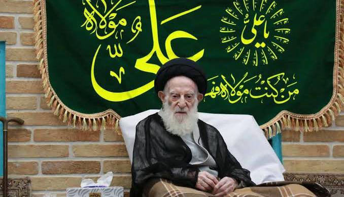 عیادت نمایندۀ رهبر انقلاب از آیت‌الله شبیری‌زنجانی