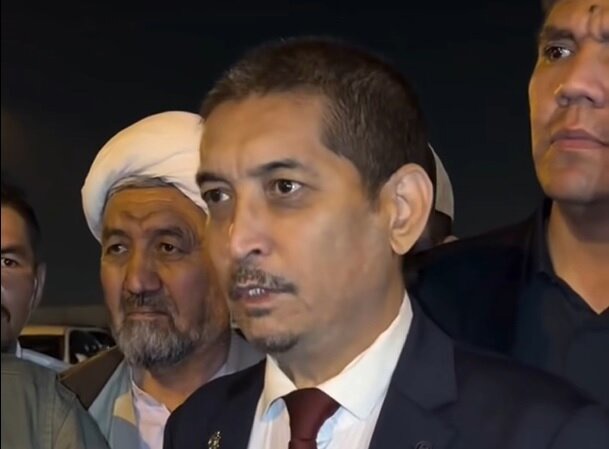 بازرگان مشهور شیعه افغانستانی پس از رهایی از بند در ازبکستان وارد تهران شد