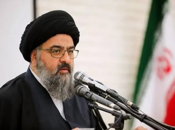 طلب علم از اهتمام به سرنوشت جامعه اسلامی جدا نیست