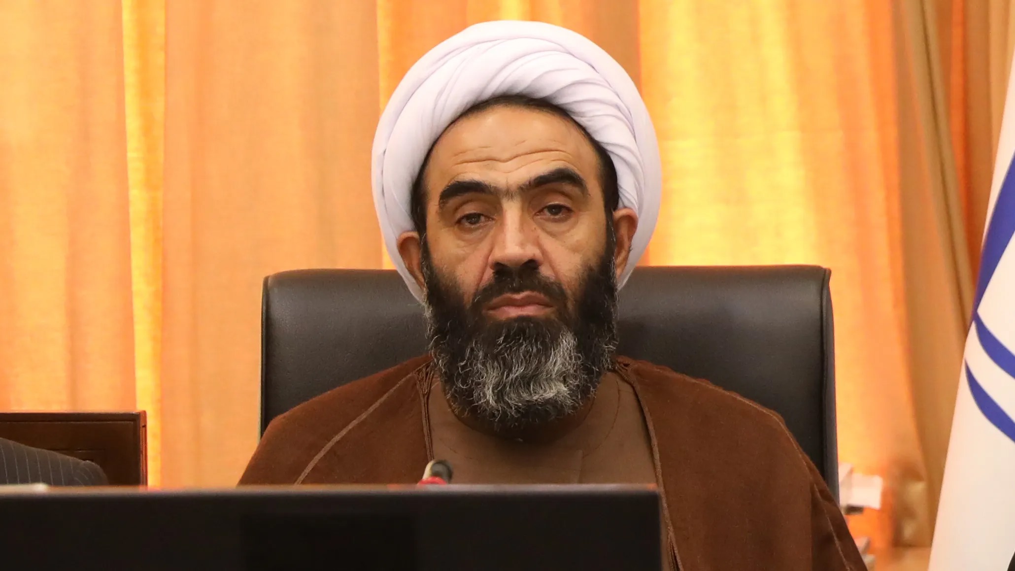 به‌جای کاهش هزینه‌های زندگی مردم هزینه‌های دولت باید کاهش یابد