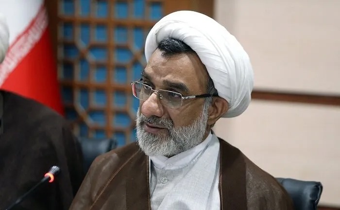 آیت الله شبیری زنجانی پیوند دیرین، صمیمی و وثیقی با رهبر شهید انقلاب داشت