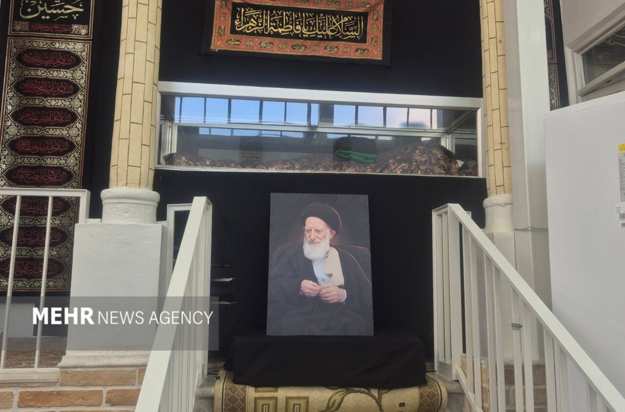 مراسم وداع با پیکر آیت‌الله شبیری زنجانی در قم