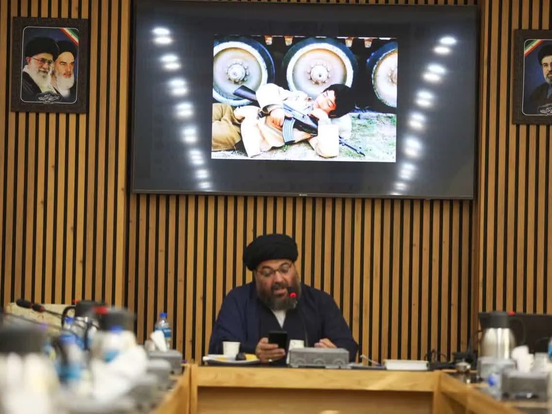 نوجوانان را با قهرمانان واقعی آشنا کنیم