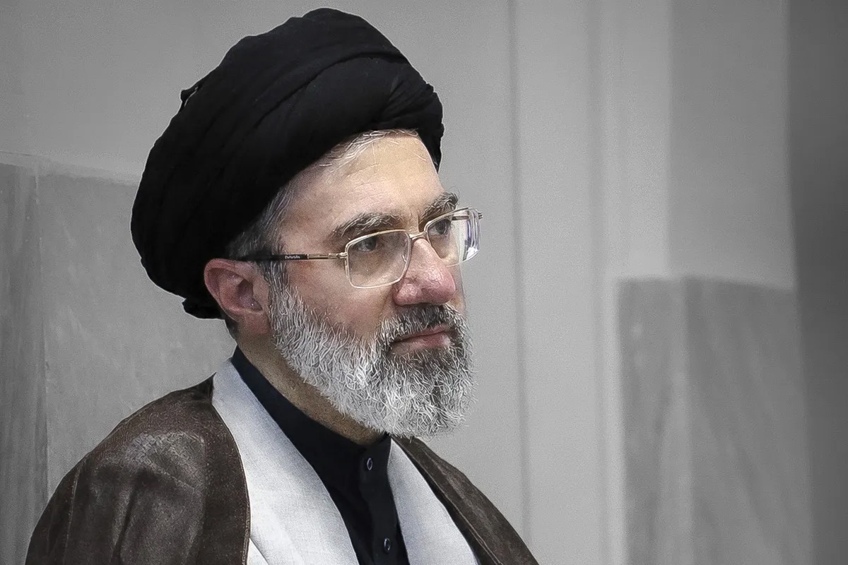 دستخط رهبر معظم انقلاب خطاب به فرمانده نیروی هوافضای سپاه
