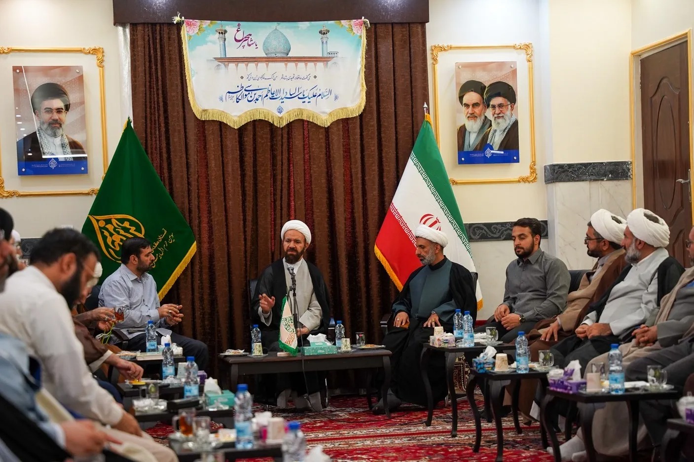 دیدار دبیران ستاد اقامه نماز دانشگاه‌های کشور با تولیت حرم شاهچراغ