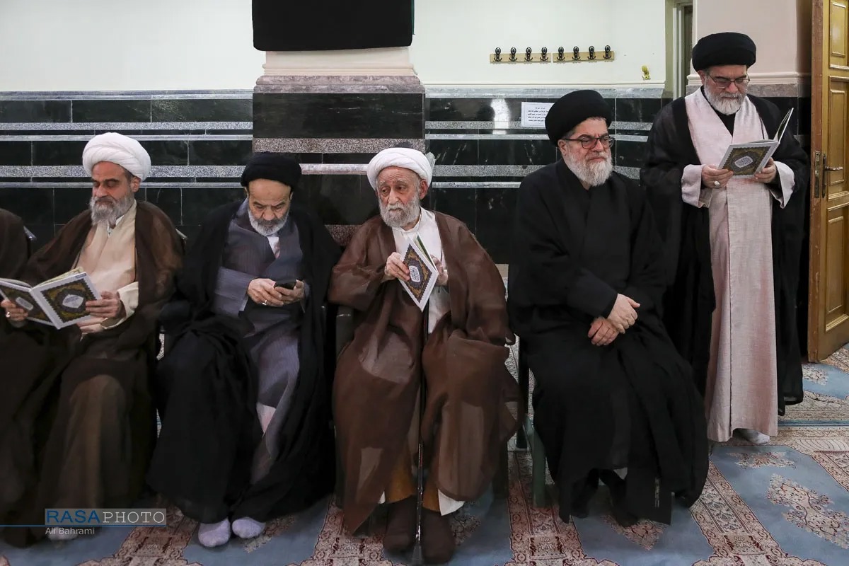تشییع پیکر حضرت آیت الله شبیری زنجانی در قم - ۱