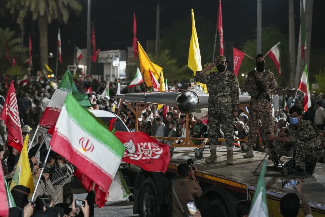 رزمایش ۱۰ هزار نفری «جان‌فدایان ایران» در شهر لامرد برگزار شد