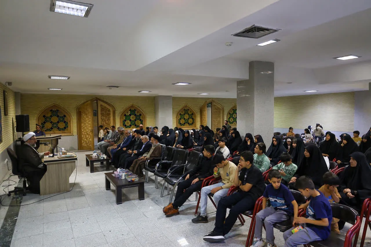 فرزندان شهدا در سنگر علم و اخلاق پیشتاز باشند
