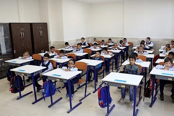 ابلاغ ۴ مدیر مدرسه غیردولتی لغو شد/ یک مدرسه تعطیل
