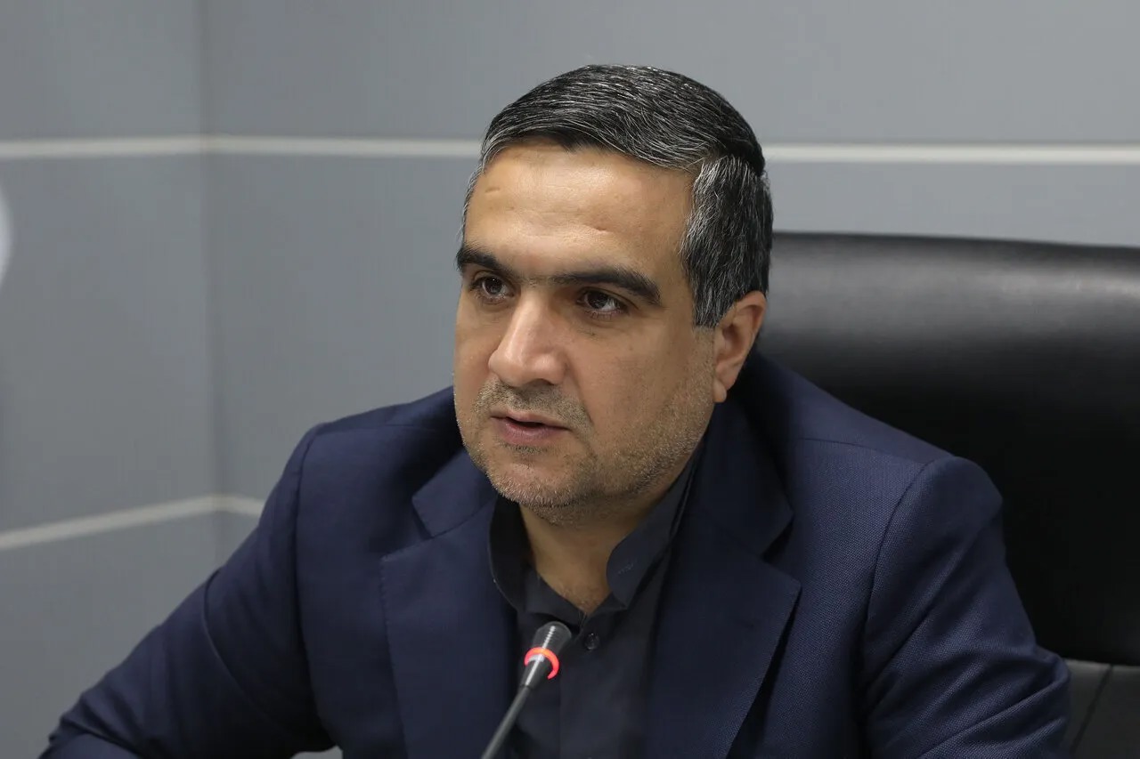 اجازه نمی‌دهیم وزارت نفت و بانک‌ها خود را از مشکلات نظام سلامت جدا کنند