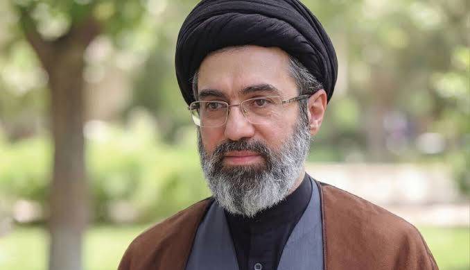 رهبر انقلاب: انقلاب اسلامی روزهای تیره سلطه مستکبرین را به روزهای پرنورِ جمهوری اسلامی تبدیل کرد