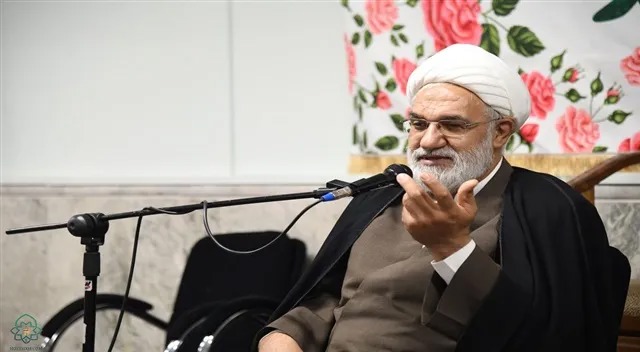 بالندگی مکتب دفاع مقدس در معنویت و حماسه