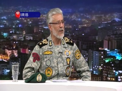 دریادار سیاری:­ با جوانان امروزی به جنگ می رویم