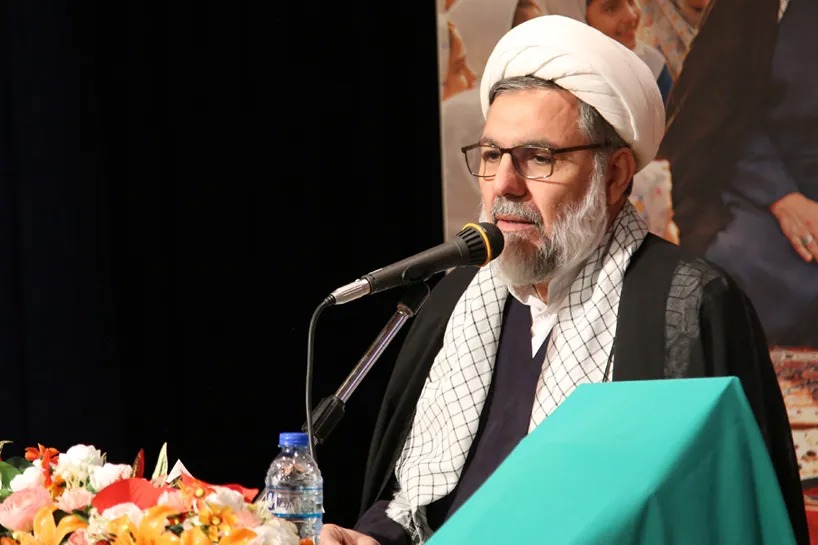 حضور ۱۵ هزار طلبه در جبهه‌ها سندی بر وفاداری حوزه های علمیه به انقلاب اسلامی است