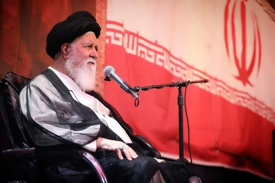ابتکار عمل در جنگ و دیپلماسی در اختیار مقام معظم رهبری است
