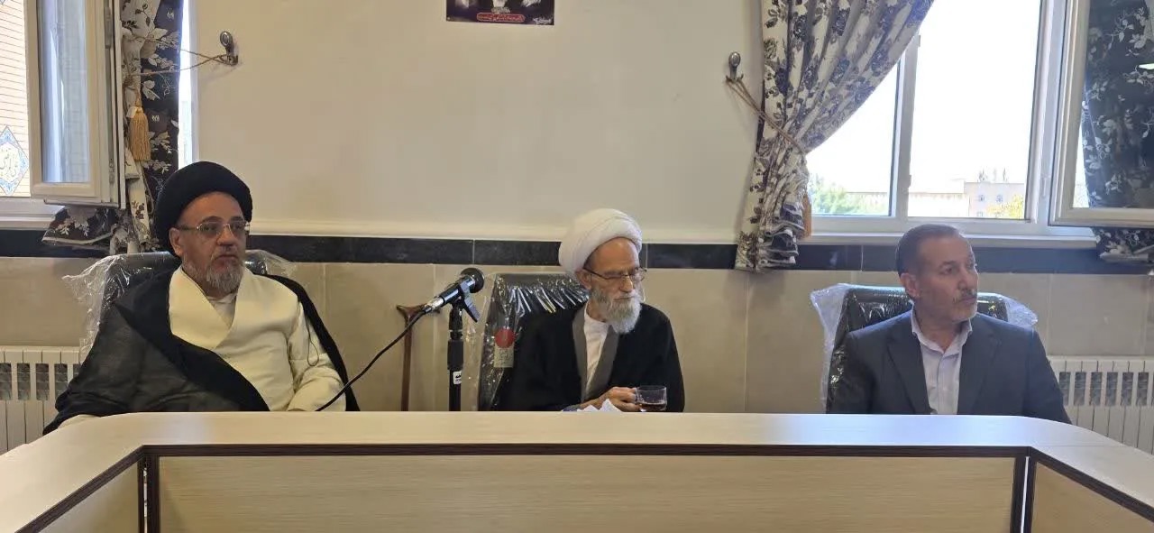 تشکیل جلسه ستاد همکاری‌های حوزه و آموزش و پرورش در بناب+ تصاویر