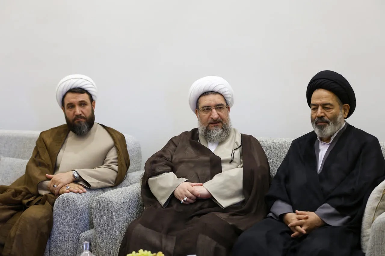 دیدار نماینده ولی‌فقیه در امور حج و زیارت با امام جمعه تبریز+ تصاویر