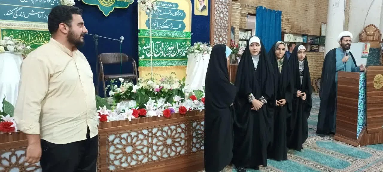 حافظان قرآن در چهارمحال و بختیاری تجلیل شدند