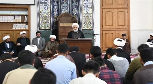 توکل، توسل و مجاهدت؛ مسیر تعالی حوزه‌هاست