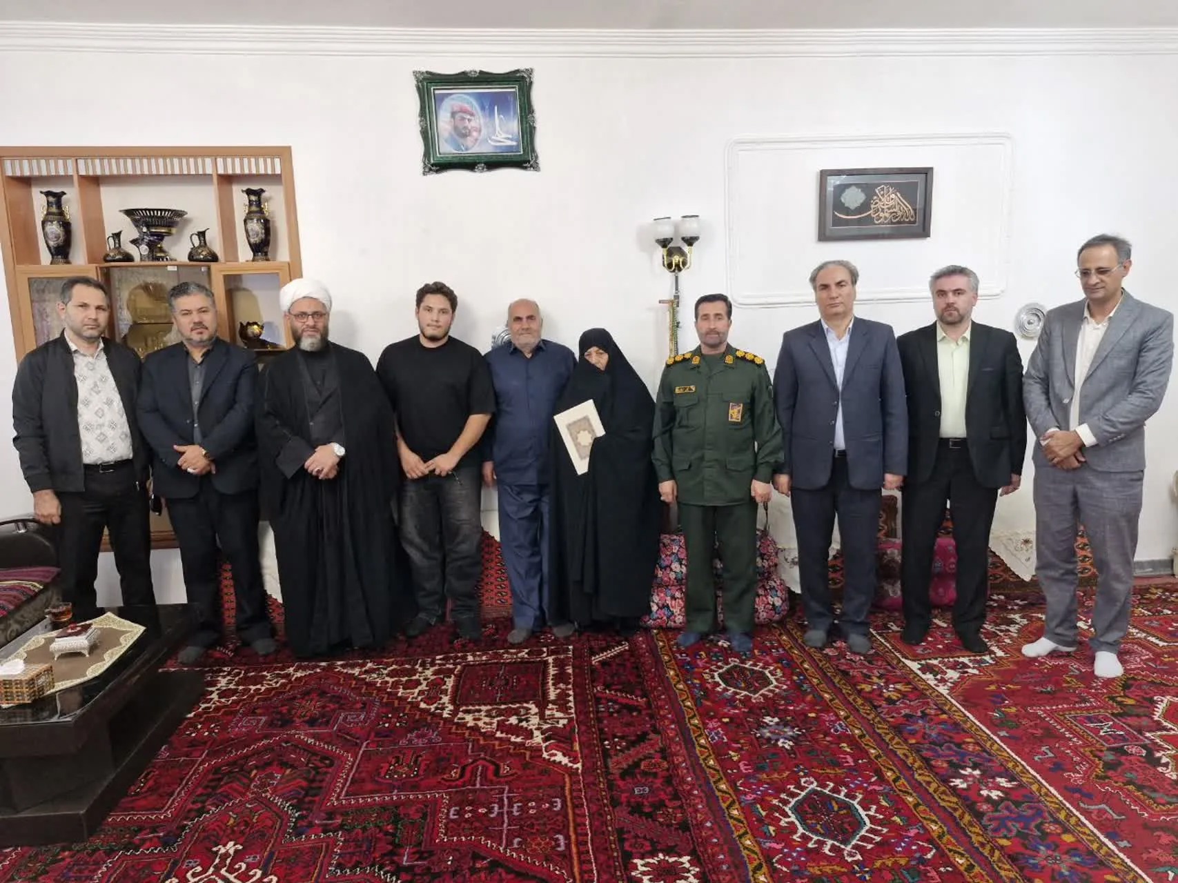 تکریم خانواده‌های معظم شهدا و ایثارگران در شهرستان اهر