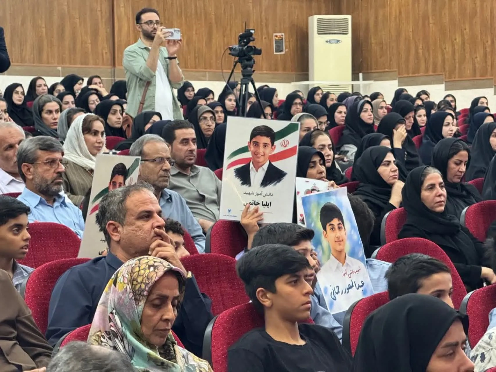 جنایت جنگی لامرد در کتب درسی ثبت شود