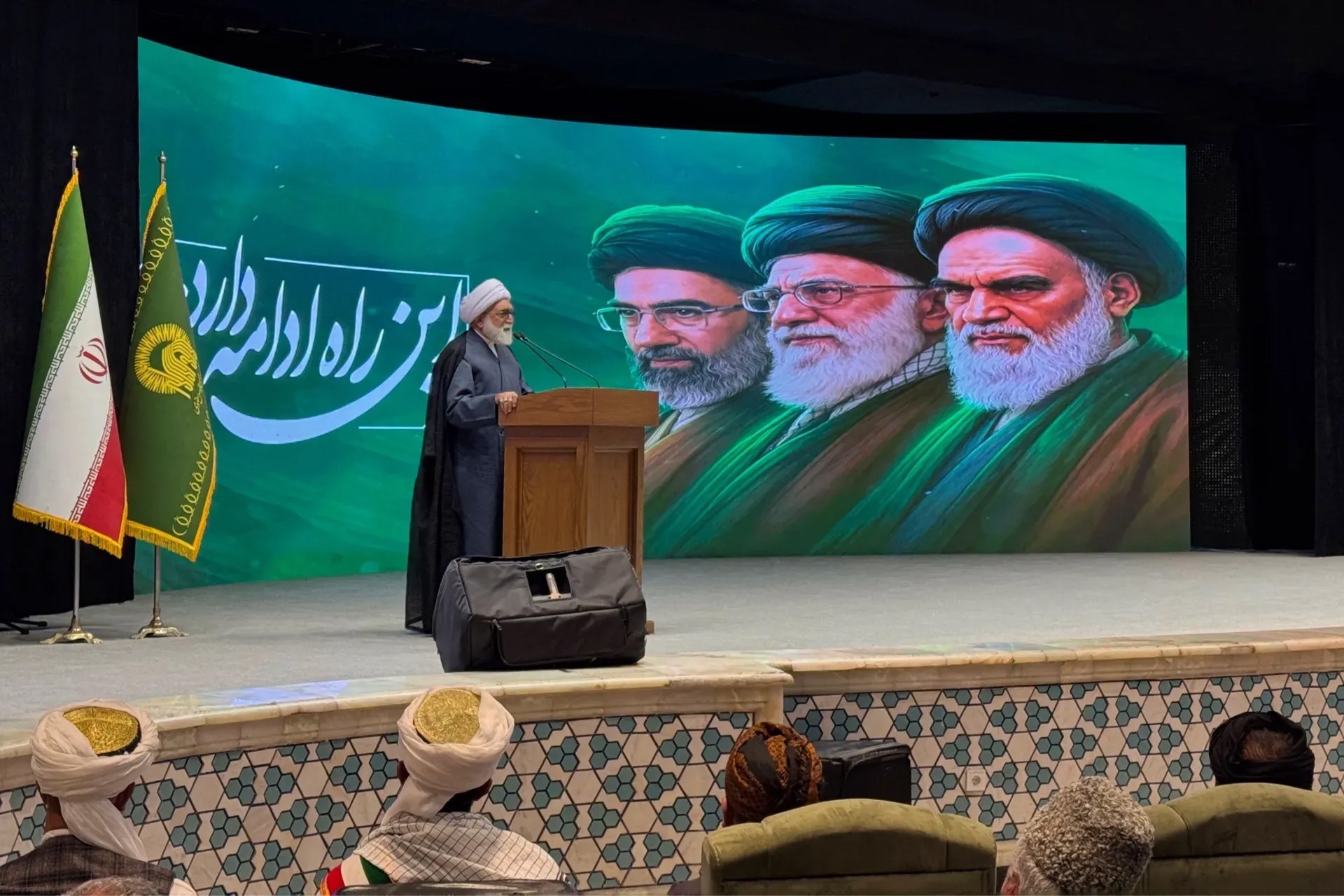 عشایر در صیانت از امنیت و تمامیت ارضی کشور و اقتصاد، سرآمد هستند