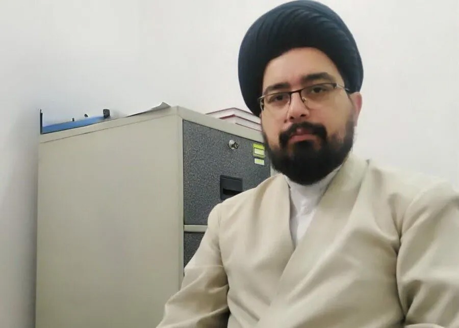 دعوت مدیر آموزش مدرسه علمیه مدنی کاشانی از طلاب برای شرکت در المپیاد علمی