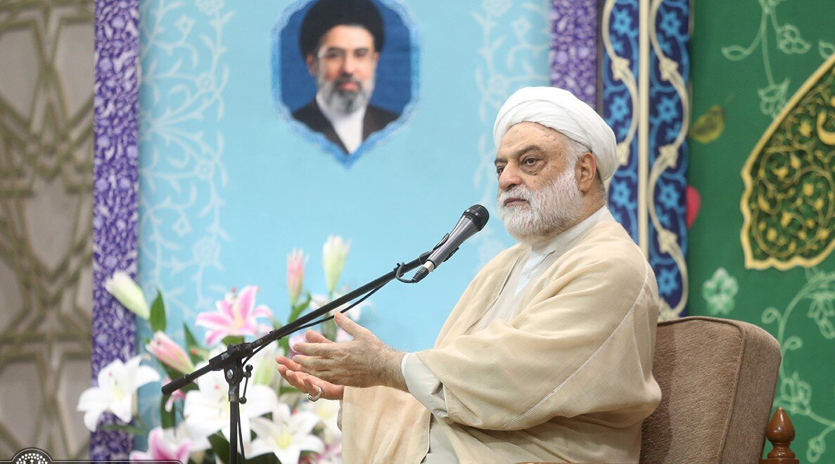آرامش مؤمن در گرو توحید و بندگی خداست