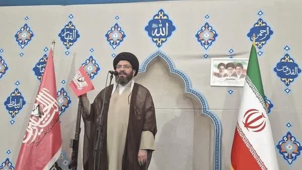 مهار گرانی و بهبود معیشت مردم باید در اولویت مسئولان باشد