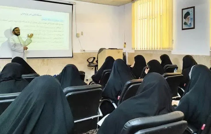 کارگاه تخصصی «پایان‌نامه‌نویسی کاربردی» ویژه طلاب سطح سه جامعه النور شیراز